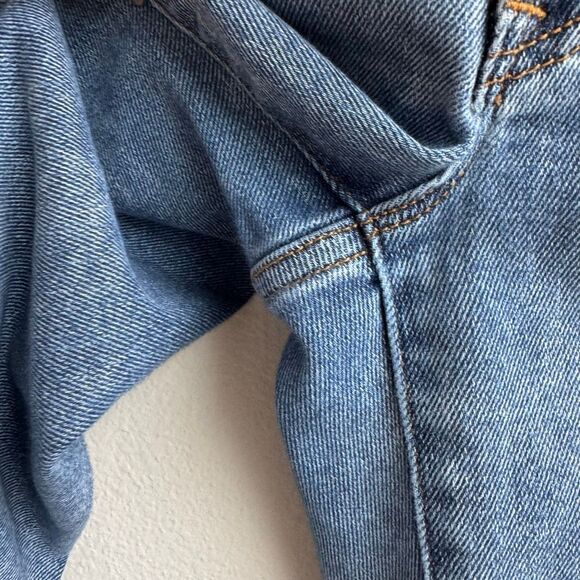 BLANQI Full Belly Support Maternity Light Solid Wash Cropped Jeans size 8 - Picture 4 of 7